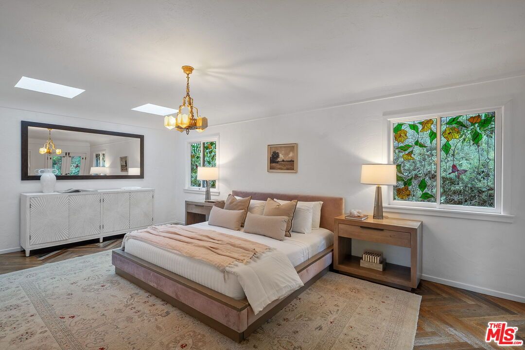 Bedroom, Interior, Pendant Lights, Wood Texture Flooring