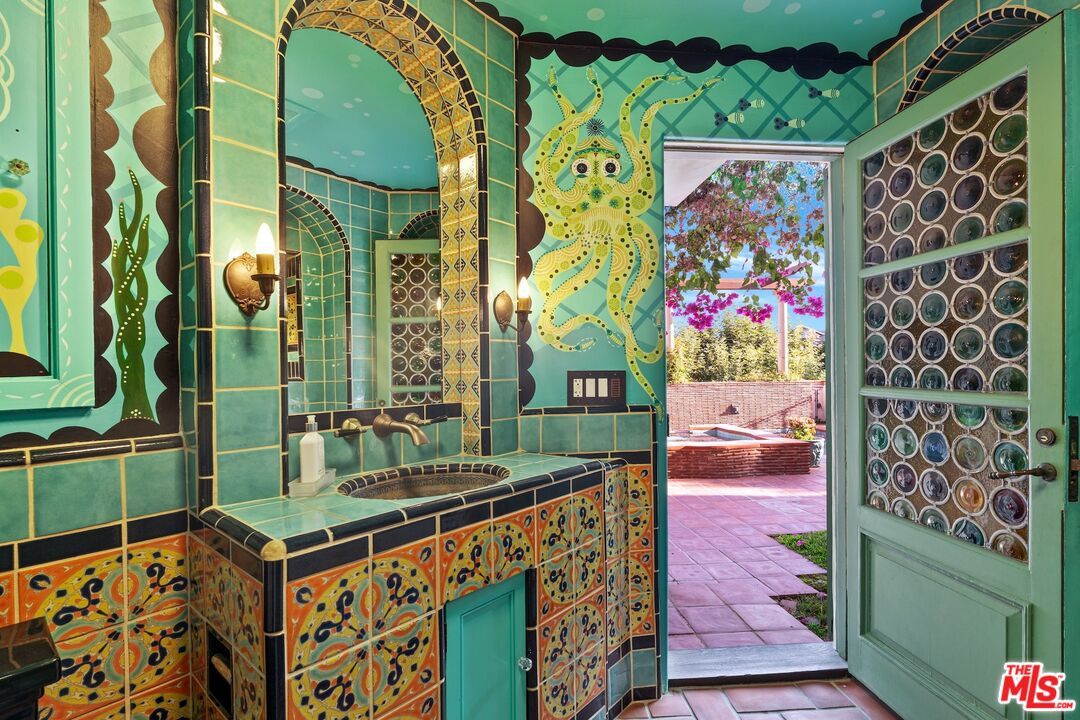 Bathroom, Interior, Tile Countertops