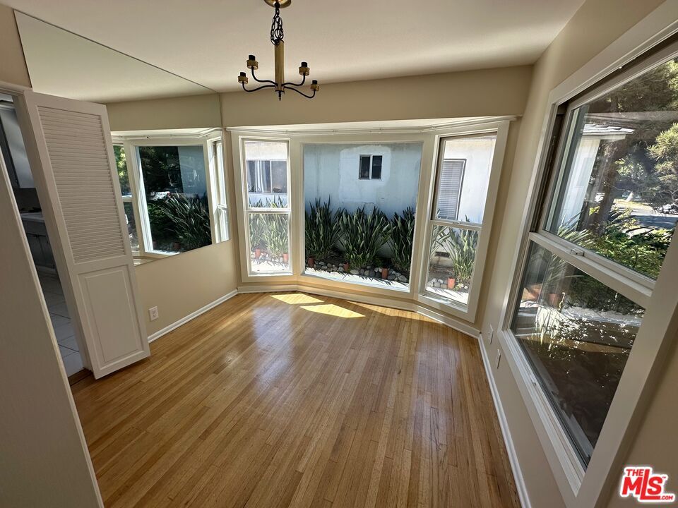 Chandelier, Empty room, Interior, Wood Texture Flooring