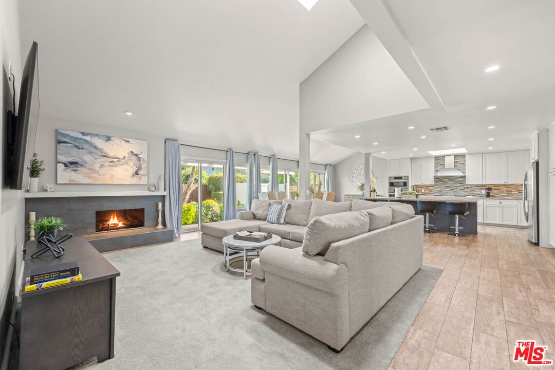 Fireplace, Interior, Kitchen, Living room, Pendant Lights, Recessed Lighting