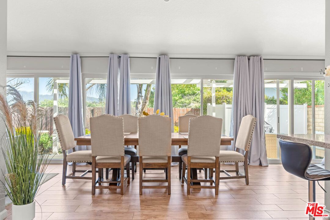 Dining room, Interior, Wood Texture Flooring