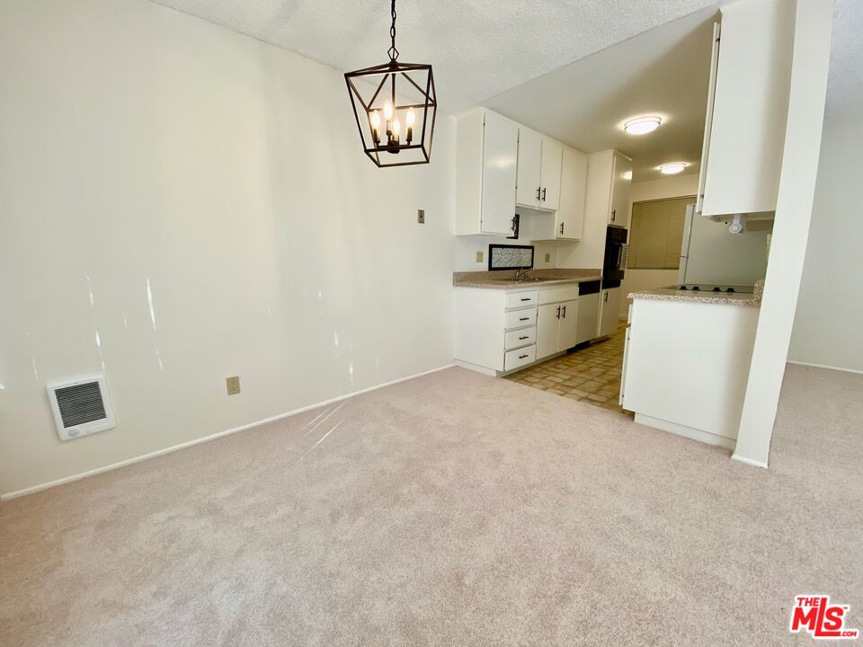 Empty room, Interior, Kitchen, Pendant Lights