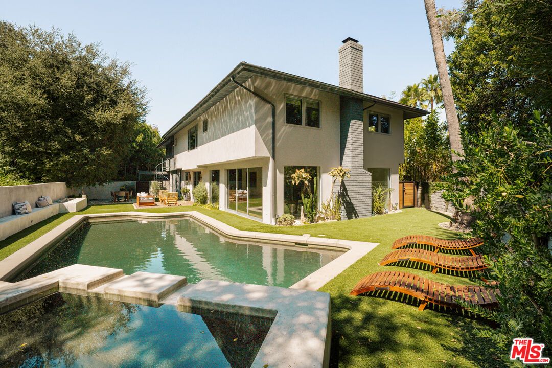 Backyard, Exterior, Pool