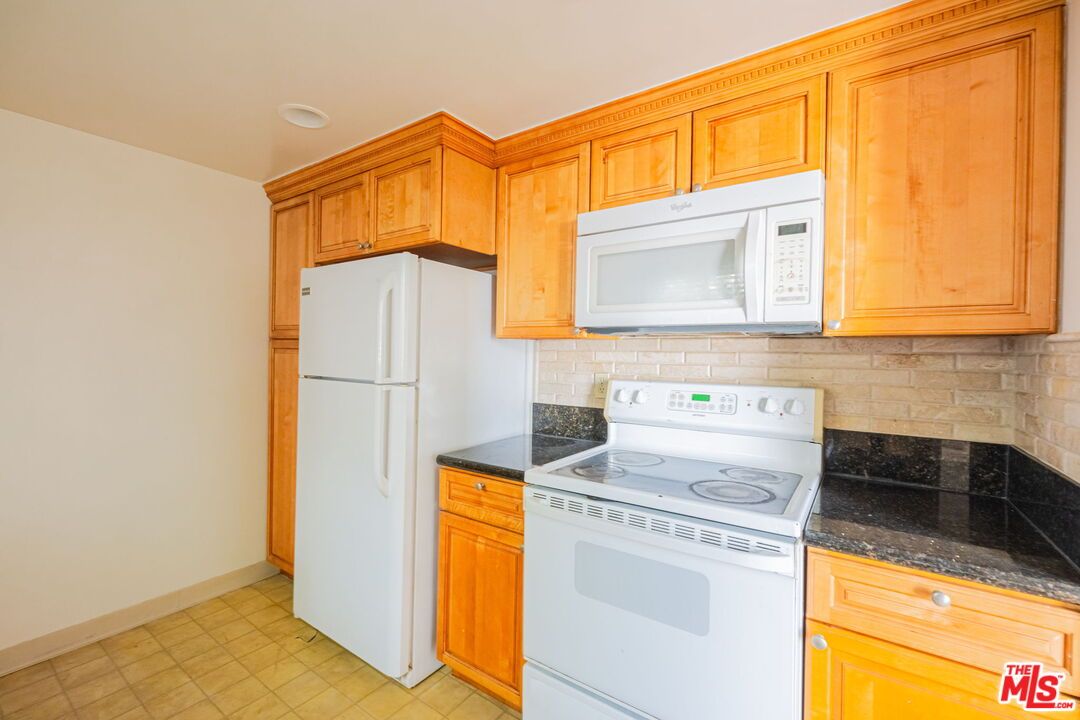 Interior, Kitchen, Tile Countertops