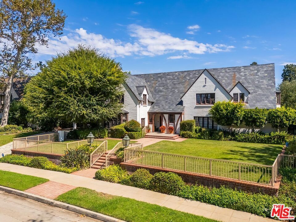 Backyard, Exterior, Facade, Tudor Revival