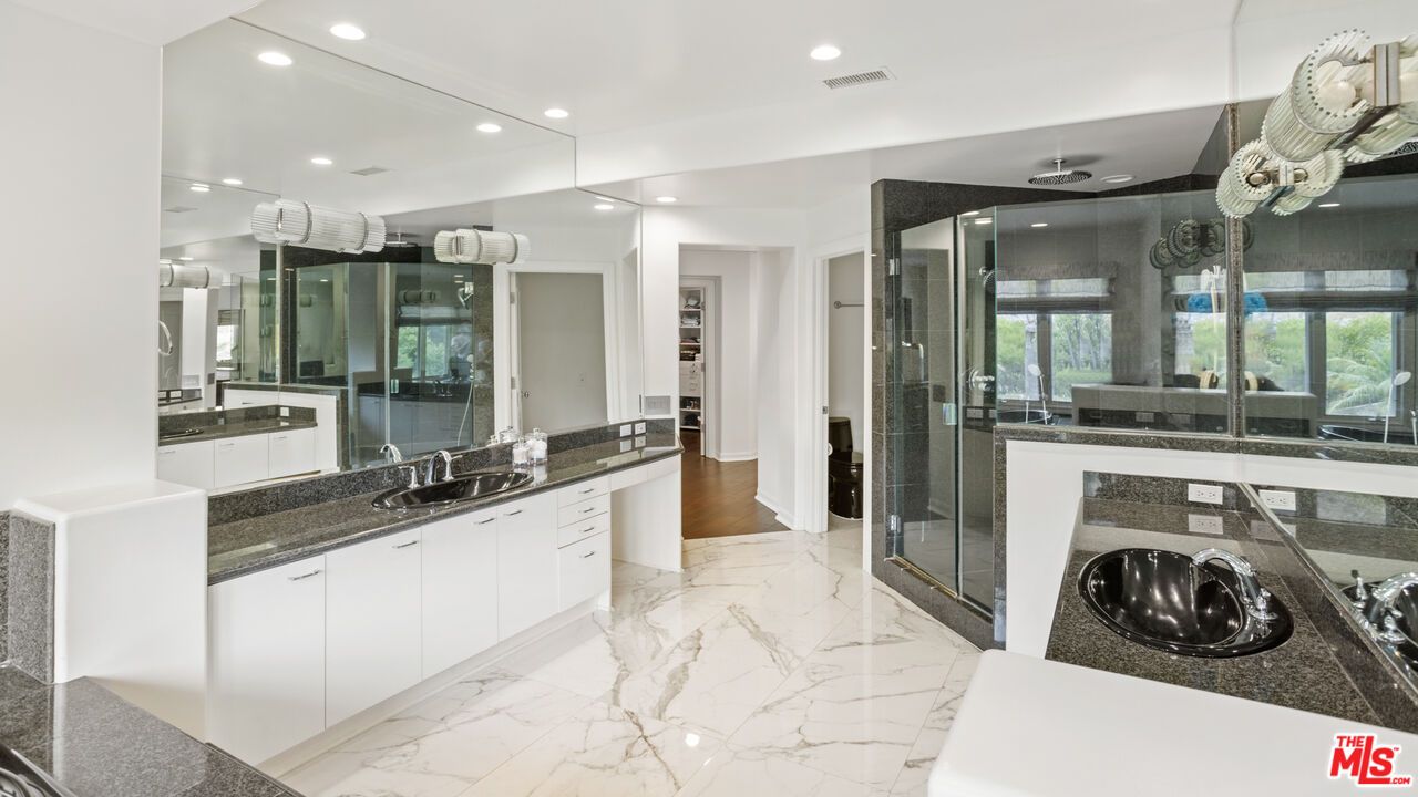 Bathroom, Dual Sink Vanities, Interior, Marble, Recessed Lighting