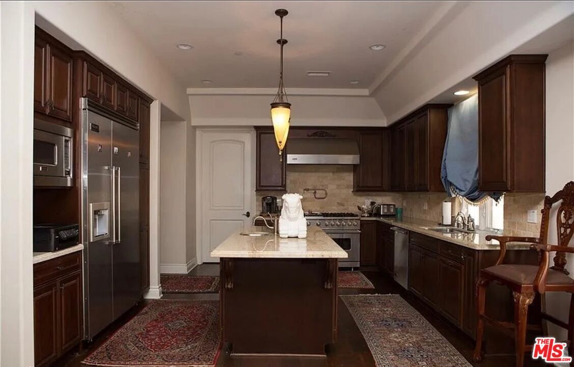 Interior, Kitchen, Pendant Lights, Recessed Lighting, Stainless Steel Appliances