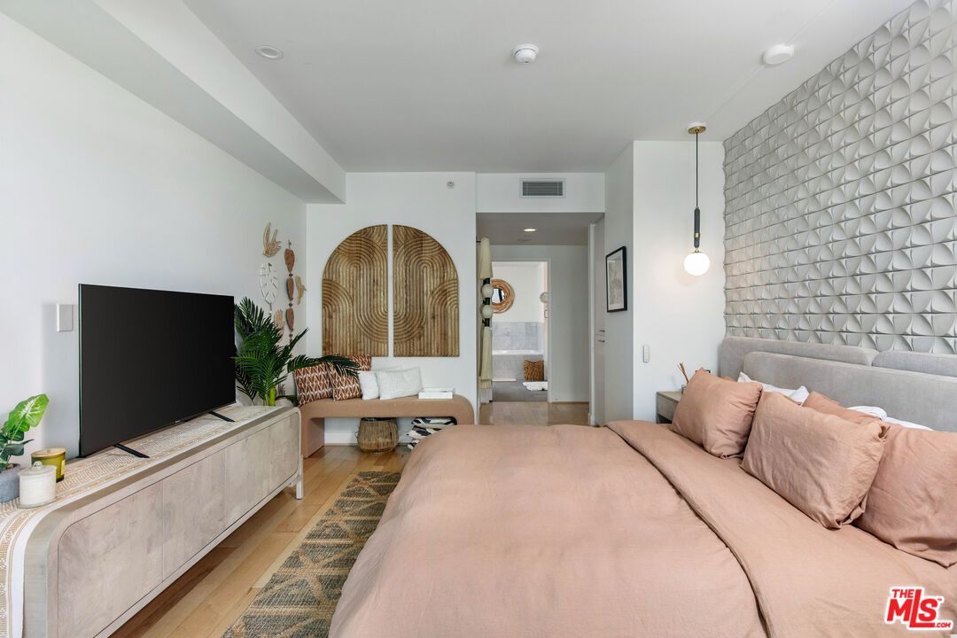 Bedroom, Interior, Pendant Lights, Recessed Lighting, Wood Texture Flooring