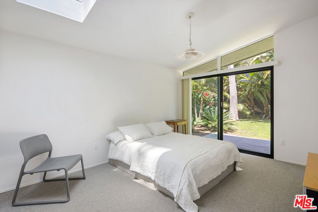 Bedroom, Interior, Pendant Lights