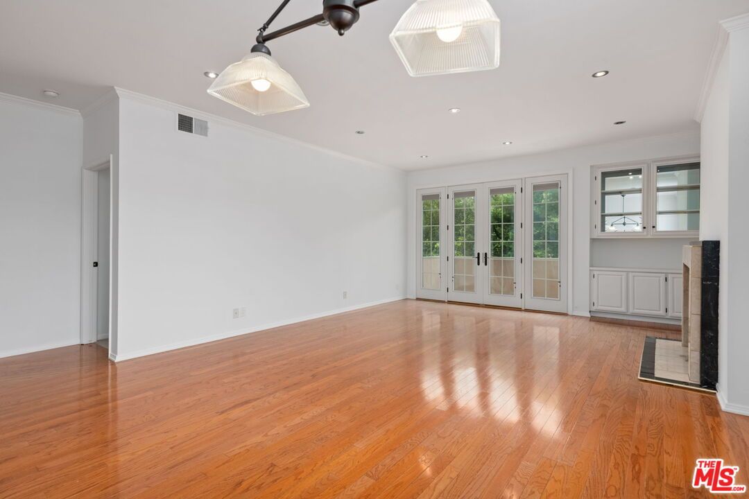 Empty room, Interior, Pendant Lights, Recessed Lighting, Wood Texture Flooring