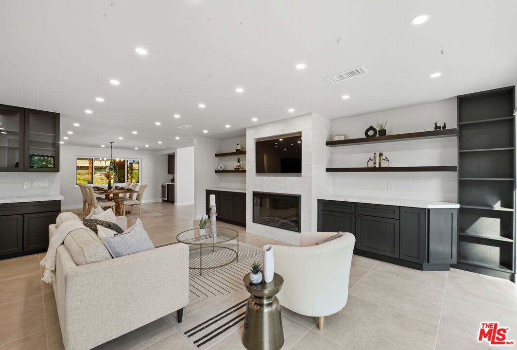 Dining room, Fireplace, Interior, Living room, Pendant Lights, Recessed Lighting