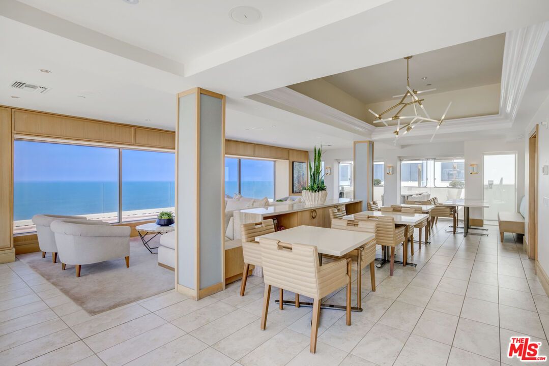 Dining room, Interior, Pendant Lights, Water