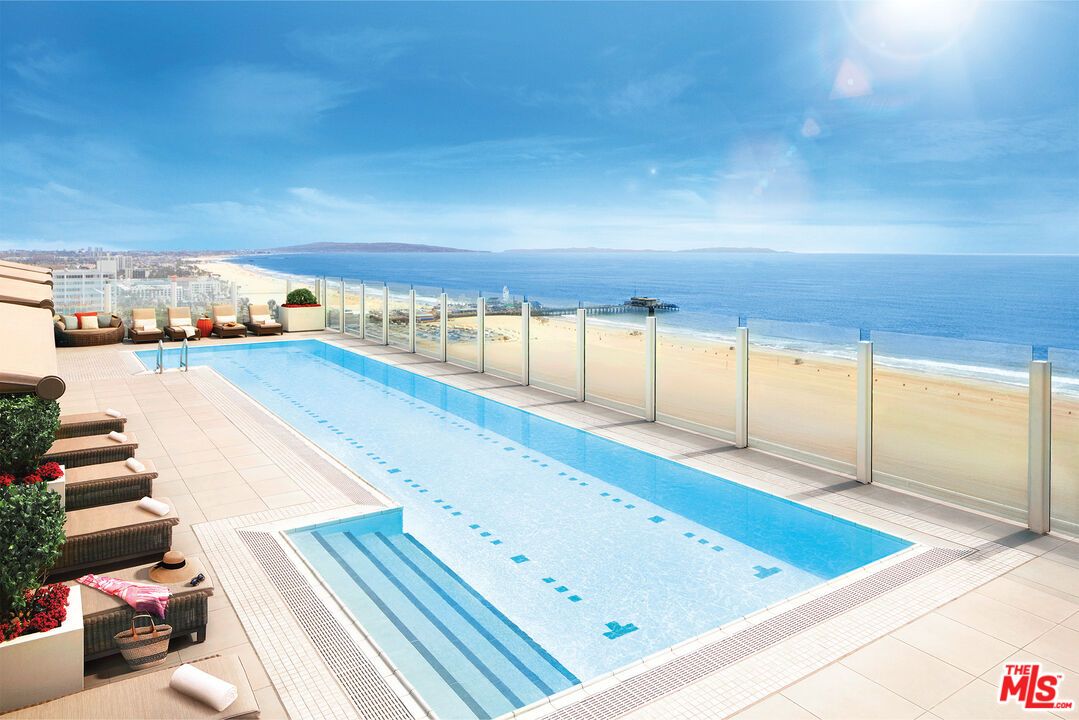 Exterior, Pool, Water
