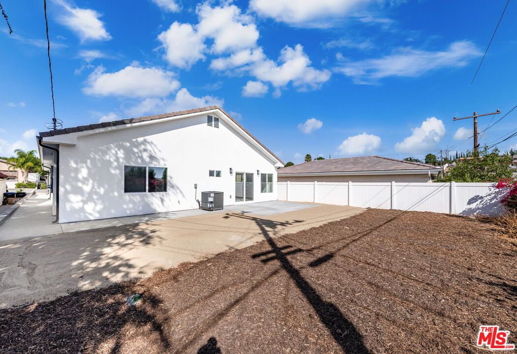 Backyard, Detached Garage, Exterior