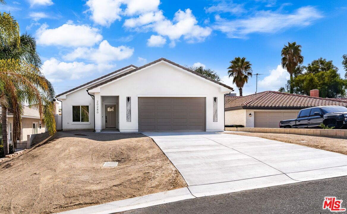 Attached, Detached Garage, Exterior, Facade, Ranch