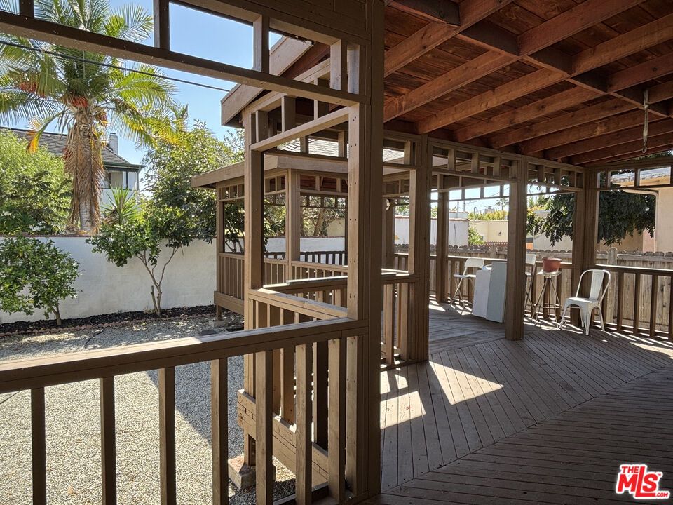 Exterior, Wood Texture Flooring