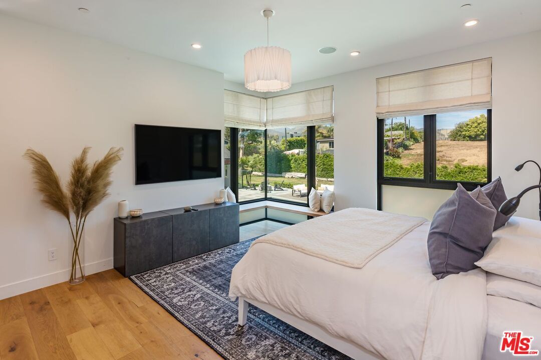 Bedroom, Interior, Pendant Lights, Recessed Lighting, Wood Texture Flooring