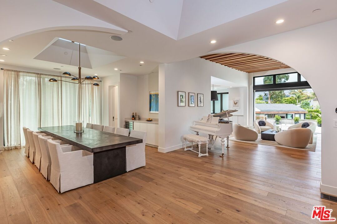 Dining room, Interior, Piano, Recessed Lighting, Wood Texture Flooring