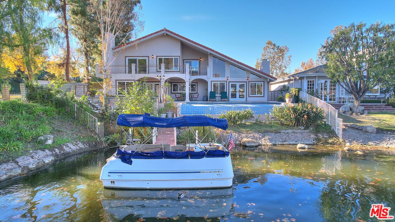 Backyard, Exterior, Pool