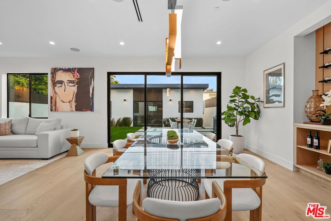 Dining room, Interior, Living room, Pendant Lights, Recessed Lighting, Wood Texture Flooring