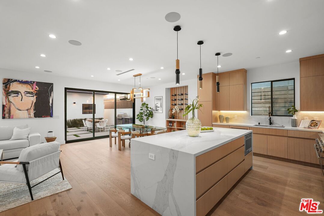 Dining room, Interior, Kitchen, Pendant Lights, Recessed Lighting, Wood Texture Flooring