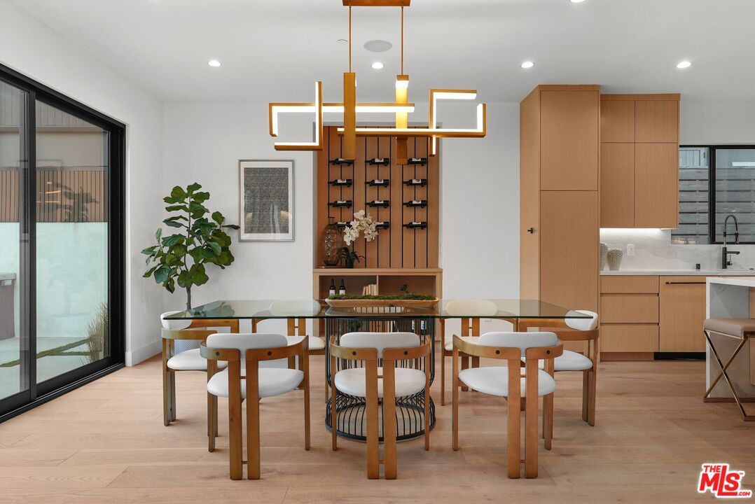 Dining room, Interior, Kitchen, Pendant Lights, Recessed Lighting, Wood Texture Flooring