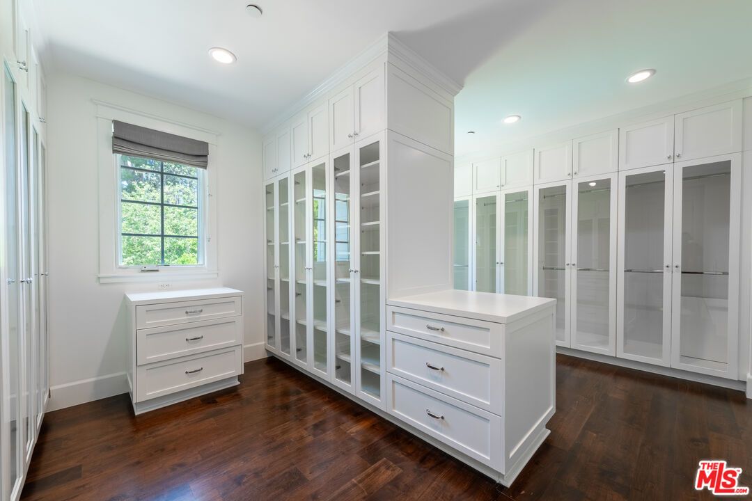 Interior, Recessed Lighting, Walk-in Closets, Wood Texture Flooring