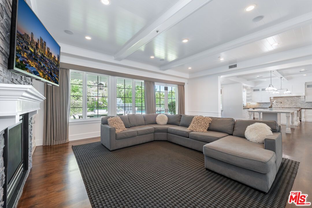 Fireplace, Interior, Kitchen, Living room, Pendant Lights, Recessed Lighting, Wood Texture Flooring