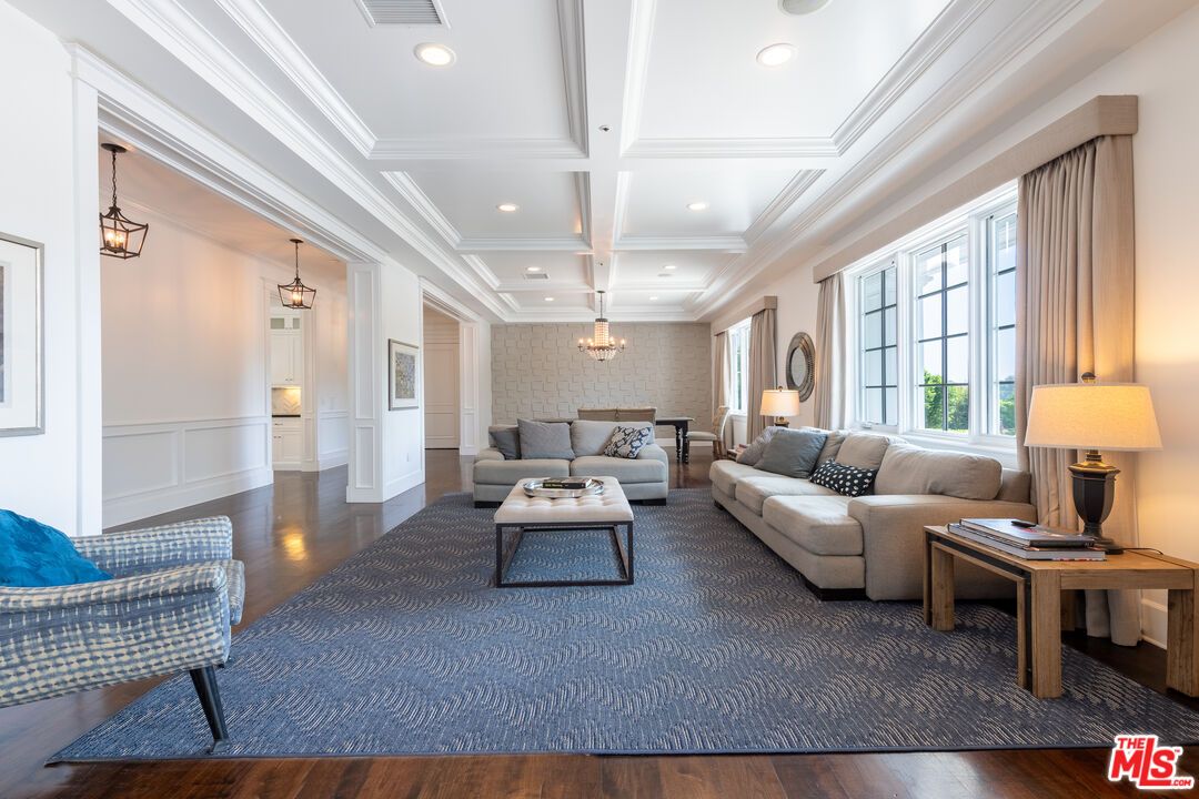 Chandelier, Interior, Living room, Recessed Lighting, Wood Texture Flooring
