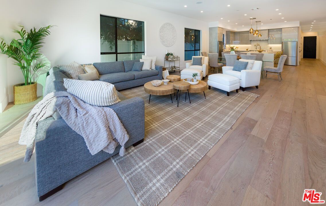 Interior, Kitchen, Living room, Pendant Lights, Recessed Lighting, Wood Texture Flooring