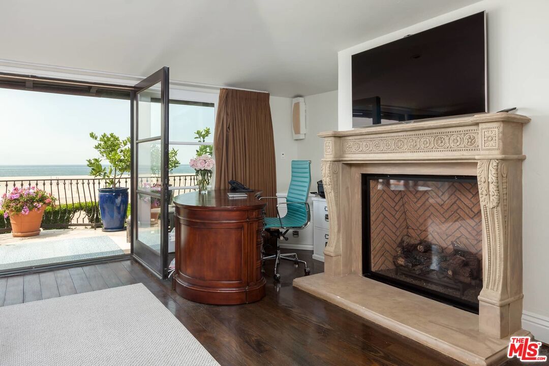 Fireplace, Home Office, Interior, Water, Wood Texture Flooring