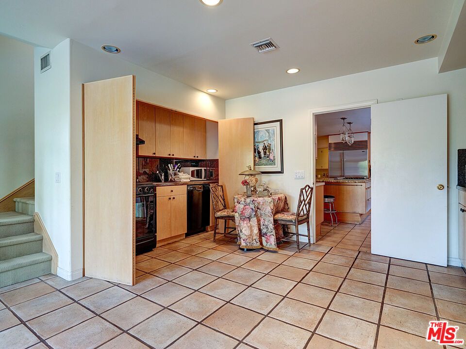 Dining room, Interior, Kitchen, Recessed Lighting