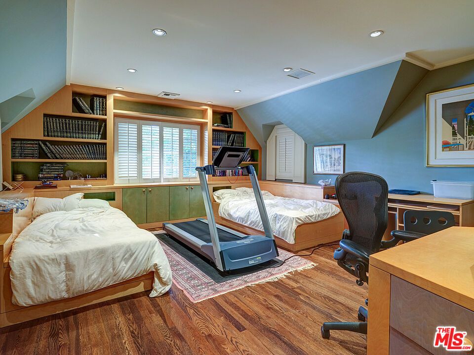 Bedroom, Fitness Equipment, Home Office, Interior, Recessed Lighting, Wood Texture Flooring