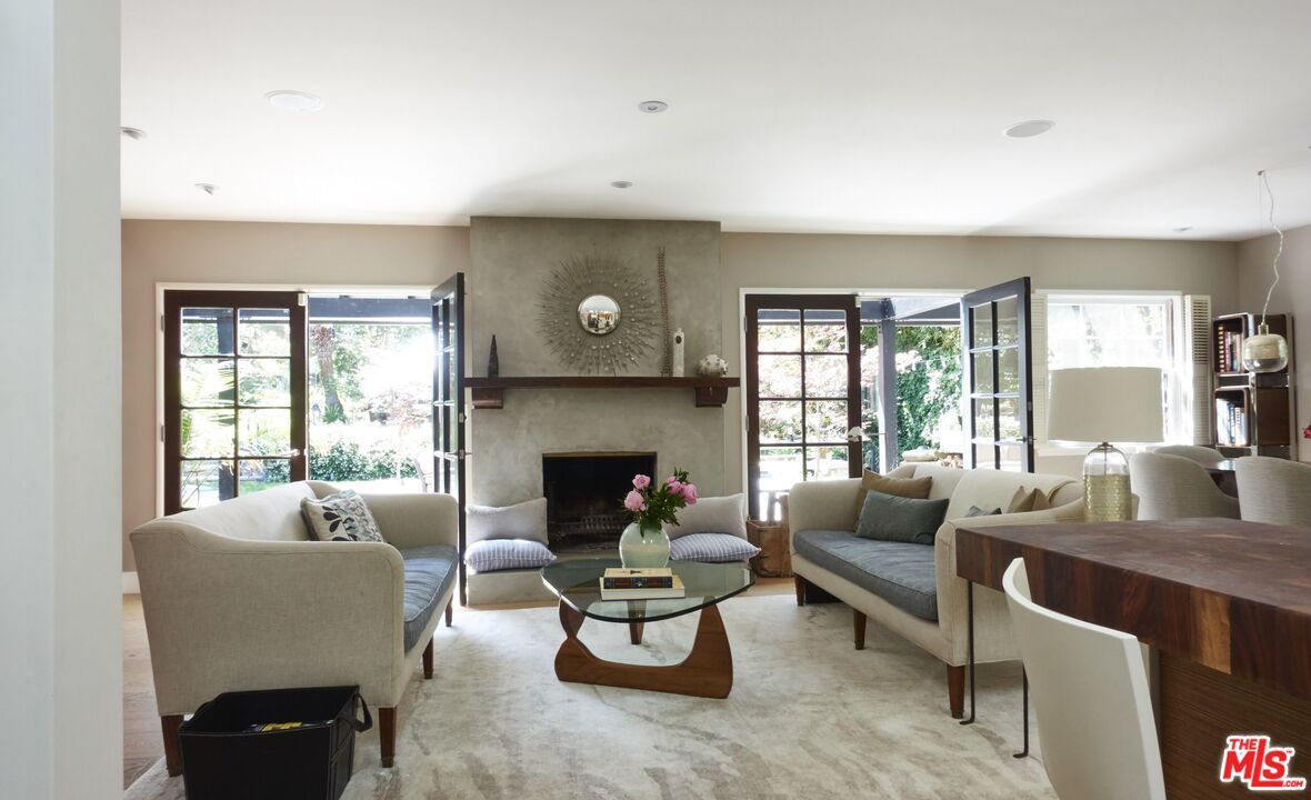 Fireplace, Interior, Living room, Pendant Lights, Recessed Lighting