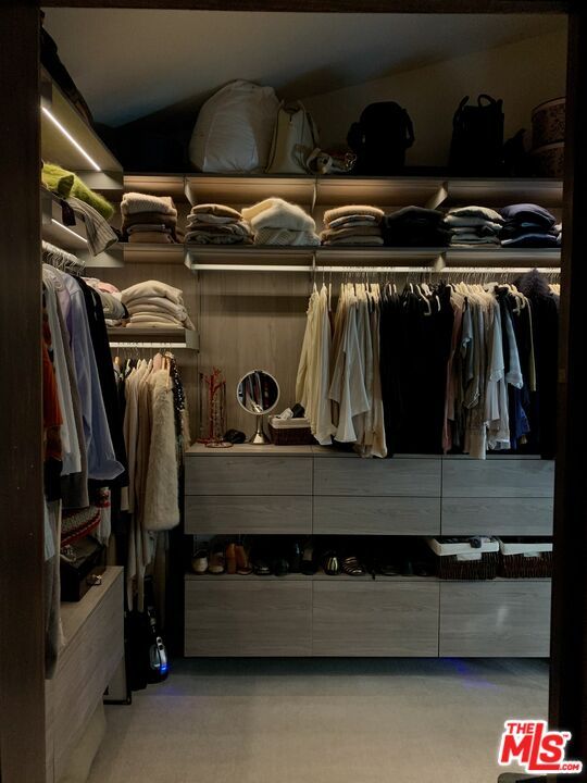 Interior, Walk-in Closets