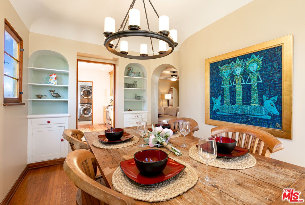 Dining room, Interior, Wood Texture Flooring
