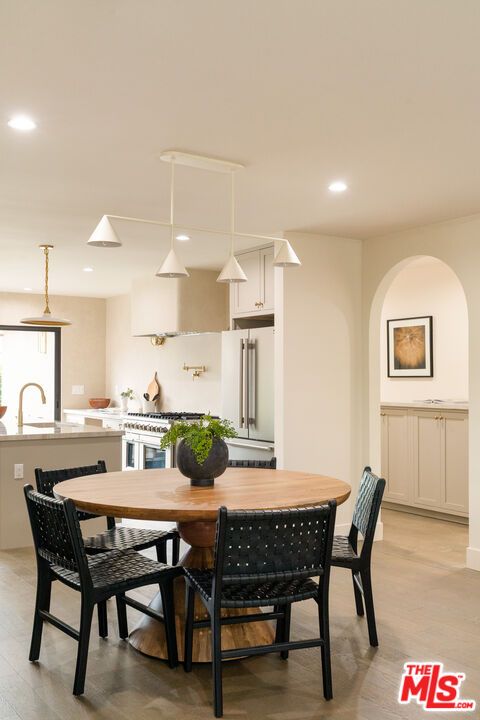 Dining room, Interior, Kitchen, Pendant Lights, Recessed Lighting, Wood Texture Flooring