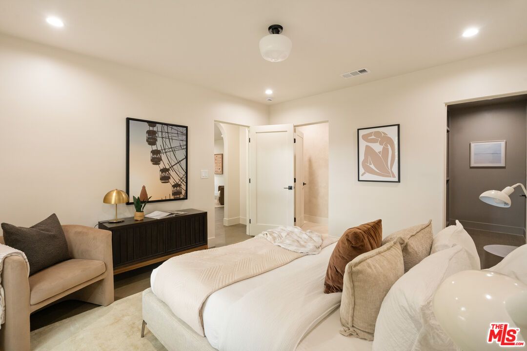 Bedroom, Interior, Recessed Lighting