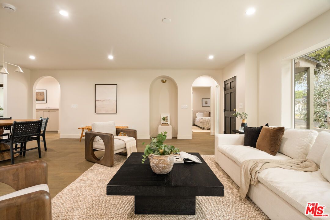 Dining room, Interior, Living room, Recessed Lighting, Wood Texture Flooring