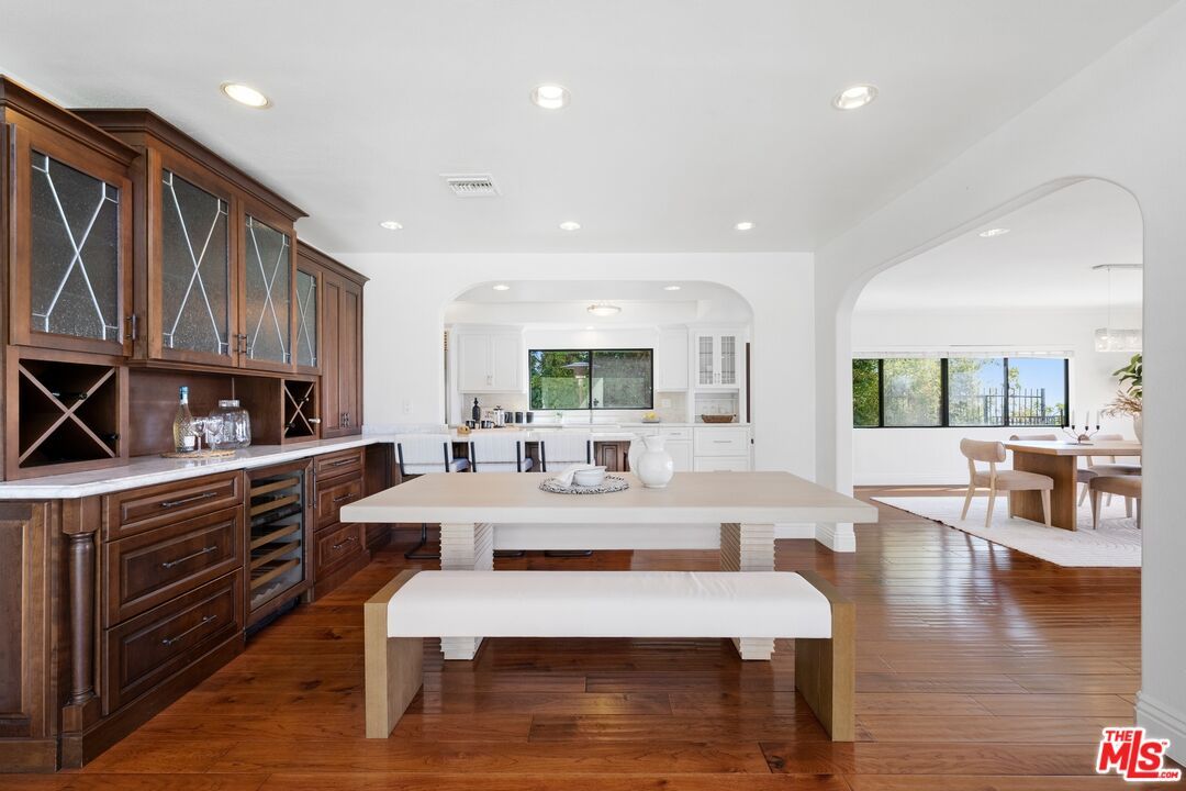 Dining room, Interior, Kitchen, Pendant Lights, Recessed Lighting, Wood Texture Flooring