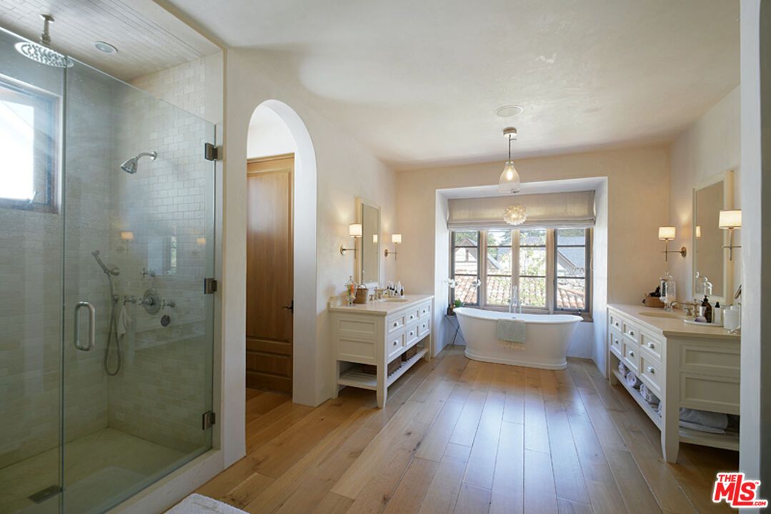 Bathroom, Free Standing Baths, Glass Shower, Interior, Pendant Lights, Wood Texture Flooring