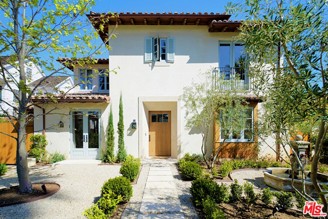 Exterior, Facade, Spanish Mediterranean