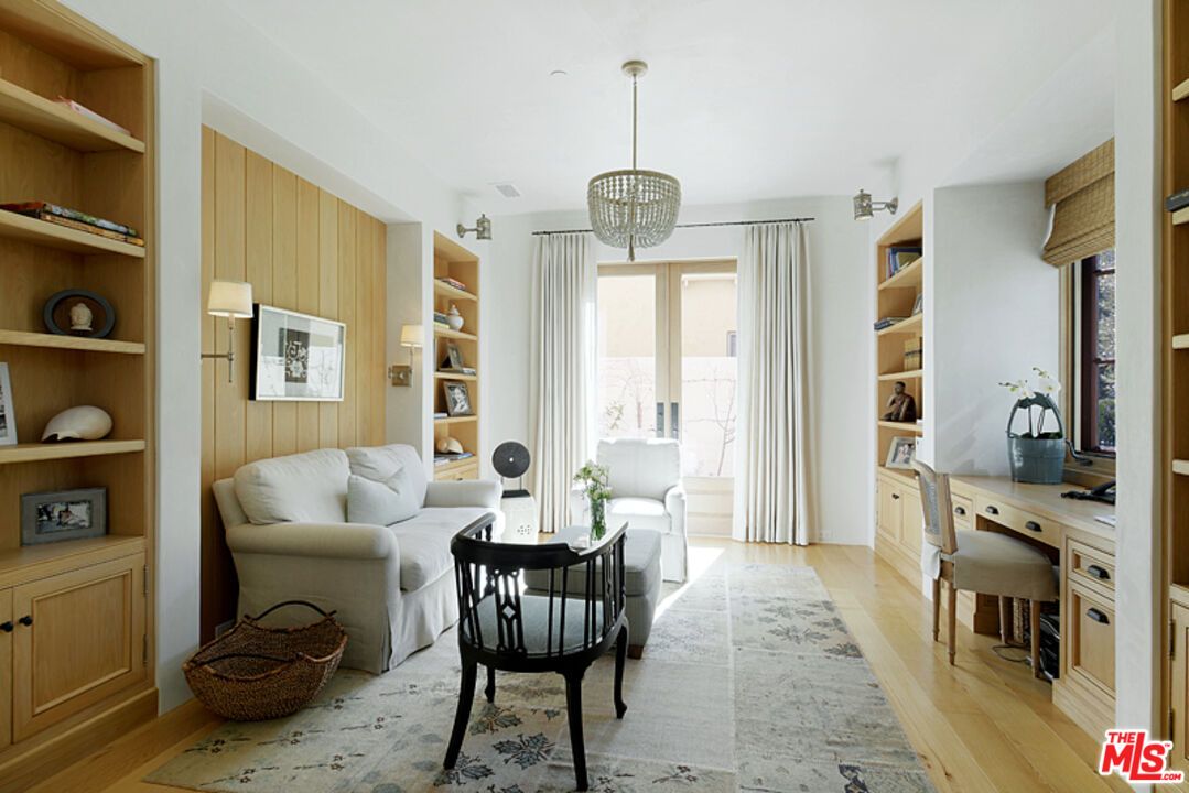 Chandelier, Interior, Living room, Pendant Lights, Wood Texture Flooring