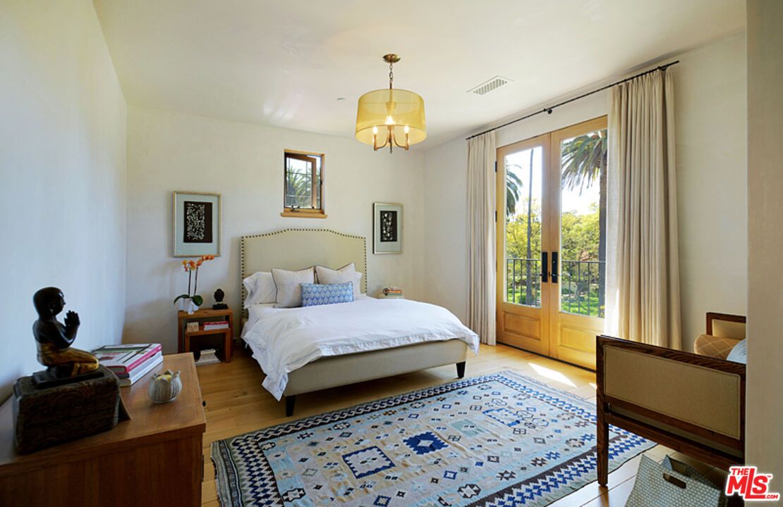 Bedroom, Interior, Pendant Lights, Wood Texture Flooring