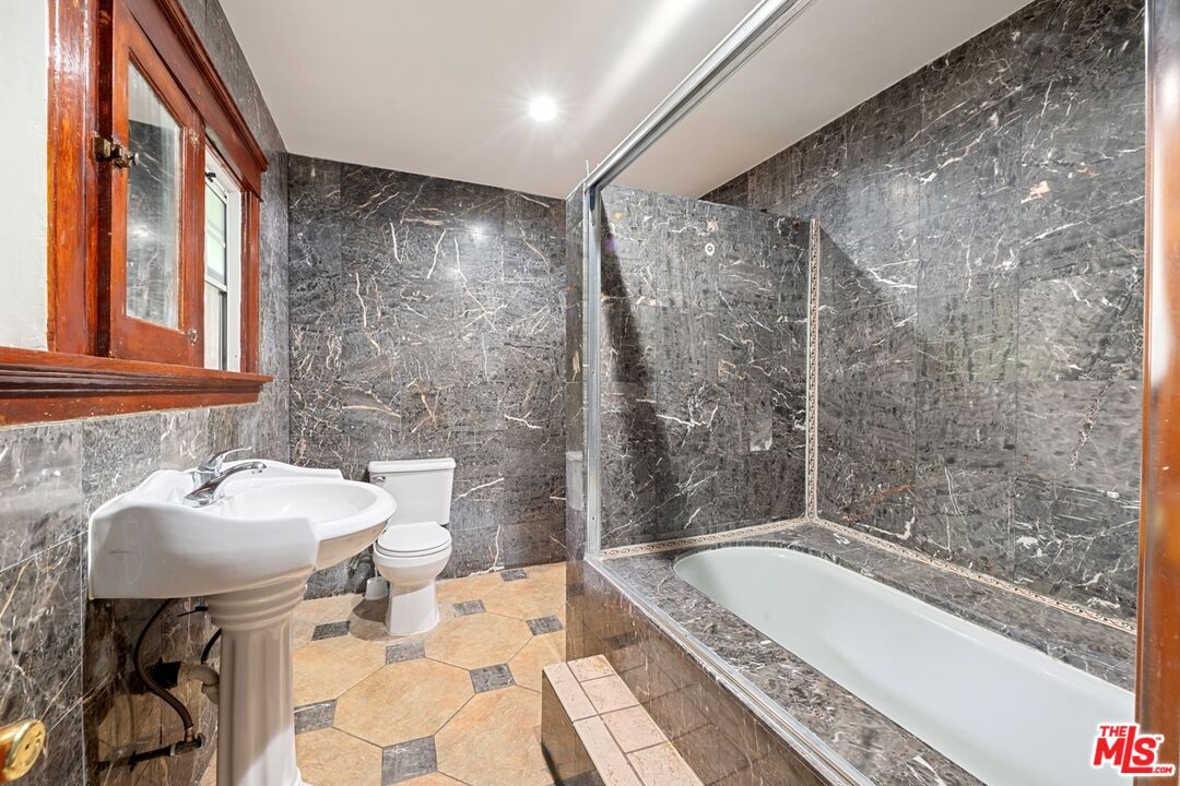 Bathroom, Interior, Marble Walls, Recessed Lighting