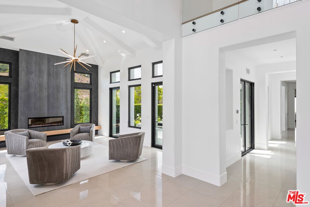 Fireplace, Interior, Living room, Pendant Lights, Recessed Lighting