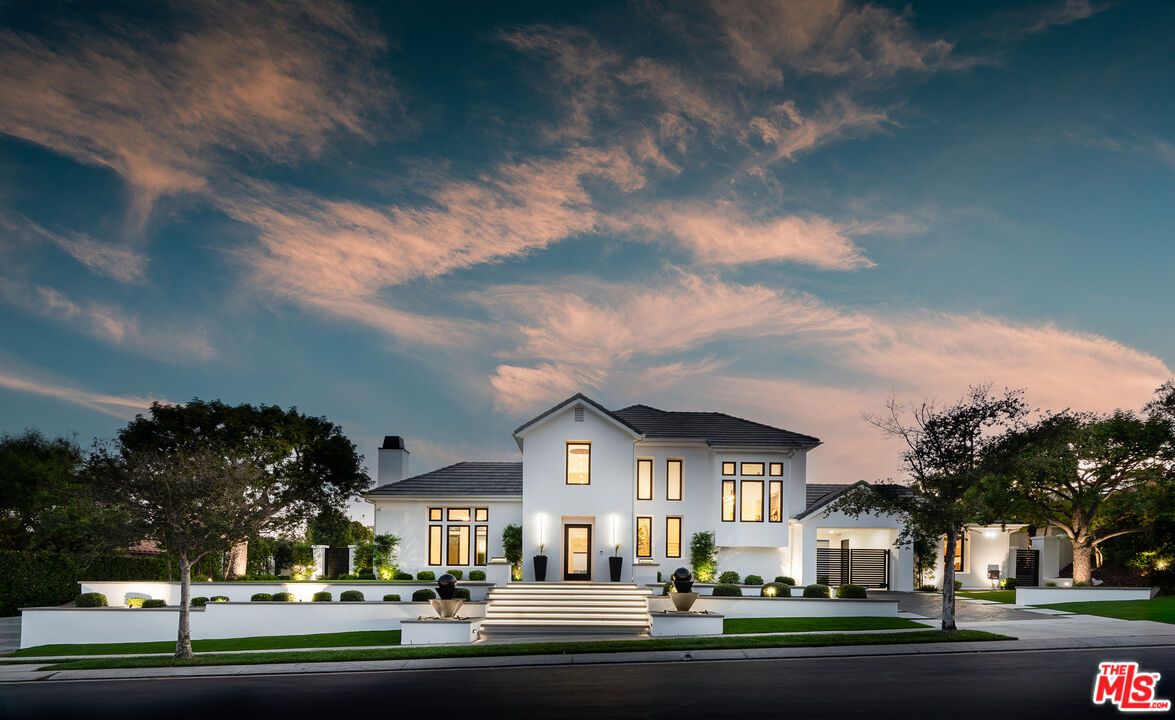 Exterior, Facade, French Provincial