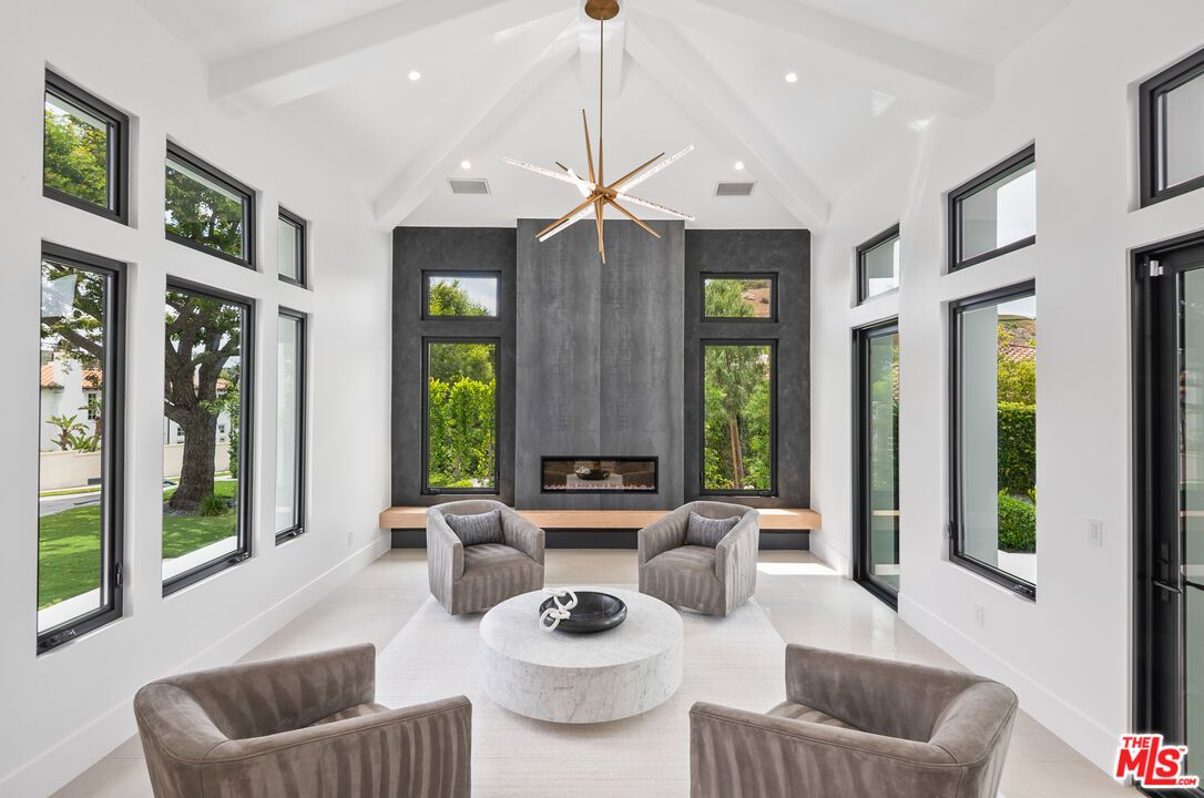 Fireplace, Interior, Living room, Pendant Lights, Recessed Lighting