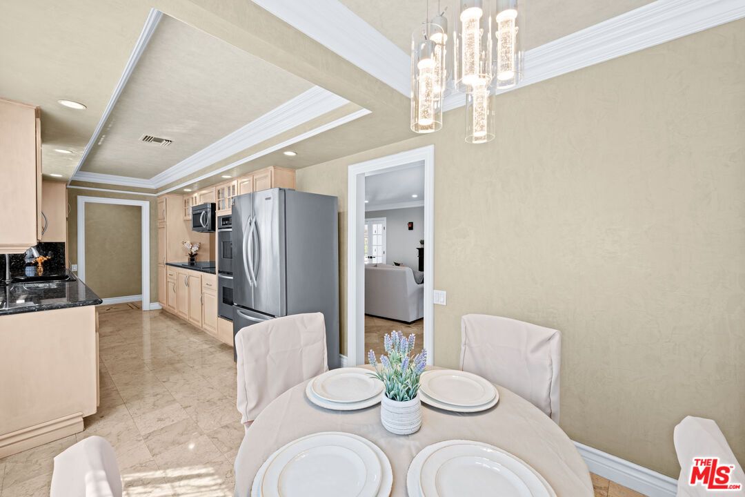 Dining room, Interior, Kitchen, Pendant Lights, Recessed Lighting