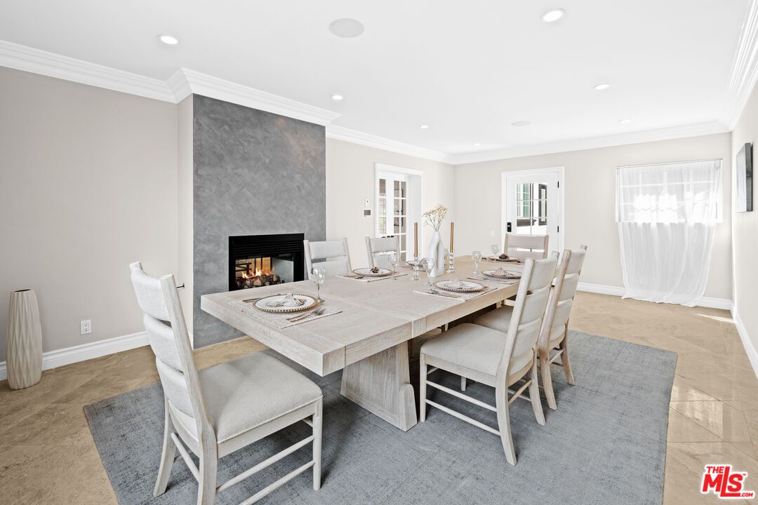 Dining room, Fireplace, Interior, Recessed Lighting